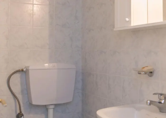 Aphrodite * Artemonas