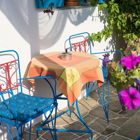 Aphrodite * Artemonas